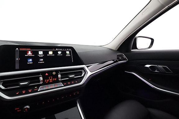 BMW 330e 23 of 28