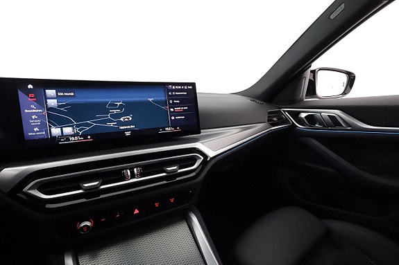 BMW i4 24 of 30