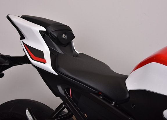 Yamaha R9 70TH Anniversary /Provkörd 200 mil/spara 20 000 kr/ 1ex 14 of 19