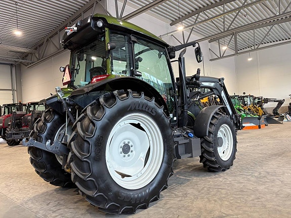 Valtra A115 HiTech / Lastare / skogsutrustad 8 of 12