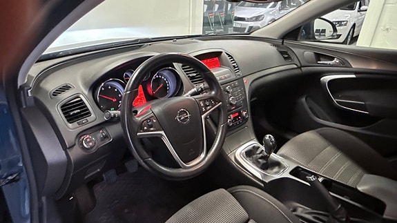 Opel Insignia 13 of 19