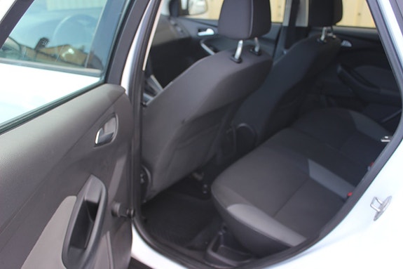 Ford Focus 12 of 14