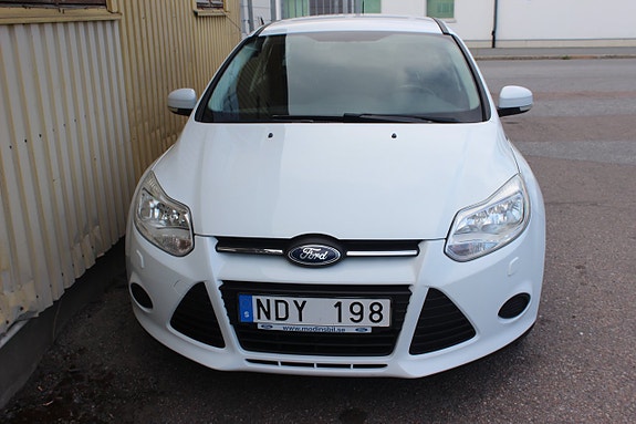 Ford Focus 8 of 14