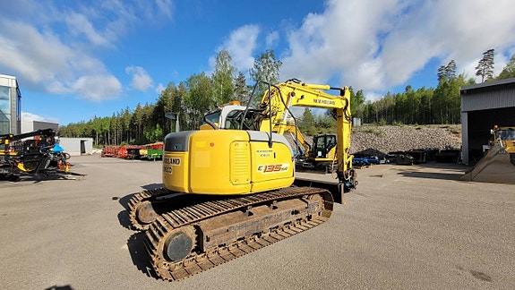 New Holland / Kobelco E135SR 7 of 12