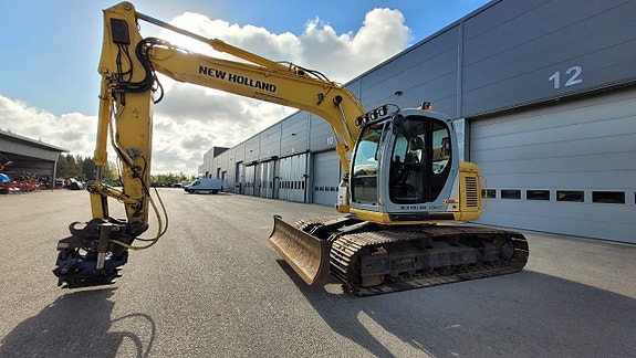 New Holland / Kobelco E135SR 2 of 12