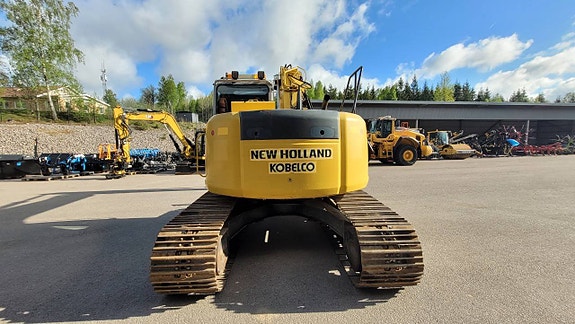 New Holland / Kobelco E135SR 9 of 12