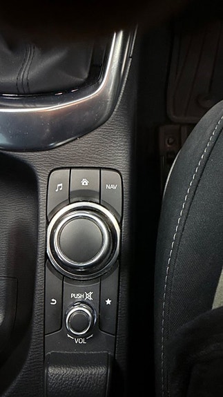 Mazda 2 15 of 15