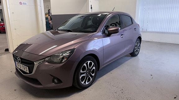 Mazda 2 3 of 15