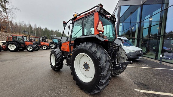Valtra Valmet 6400 / Skogsskydd 10 of 12