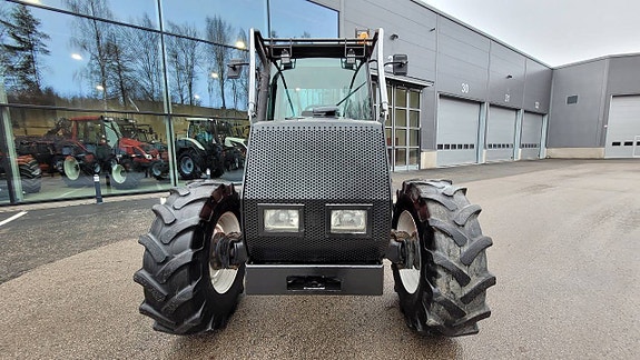 Valtra Valmet 6400 / Skogsskydd 4 of 12
