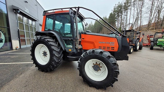 Valtra Valmet 6400 / Skogsskydd 6 of 12