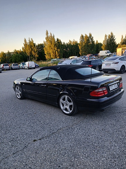 Mercedes-Benz CLK320 7 of 7