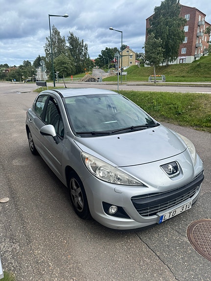 Peugeot 207 2 of 4