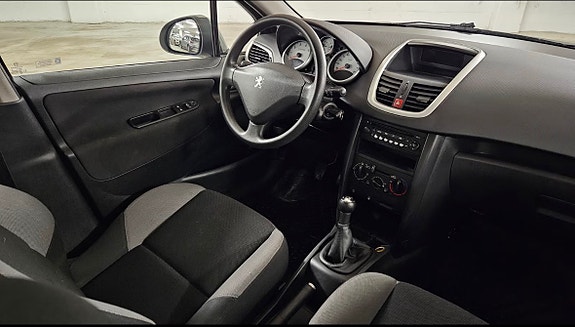 Peugeot 207 4 of 4