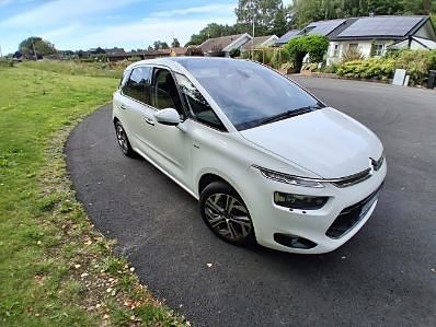 Citroen C4 Picasso 2 of 7