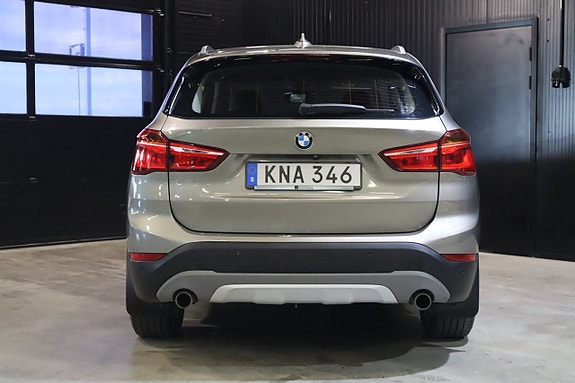 BMW X1 5 of 23