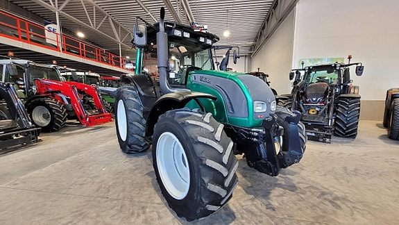 Valtra N142 Direct / TwinTrac / Frontlyft / Front PTO 5 of 12