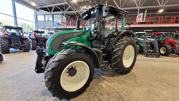 Valtra N142 Direct / TwinTrac / Frontlyft / Front PTO 2 of 12