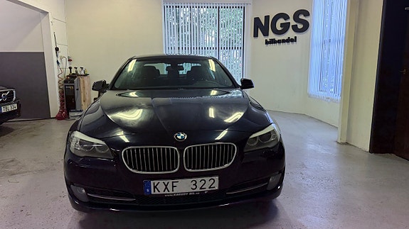 BMW 520d 2 of 16