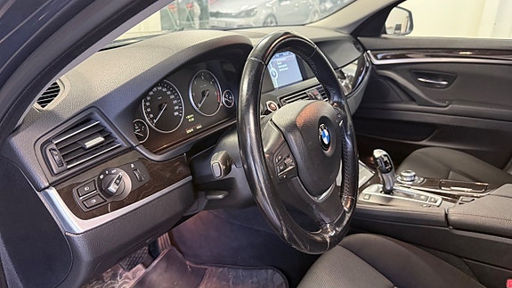 BMW 520d 9 of 16