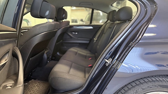 BMW 520d 11 of 16