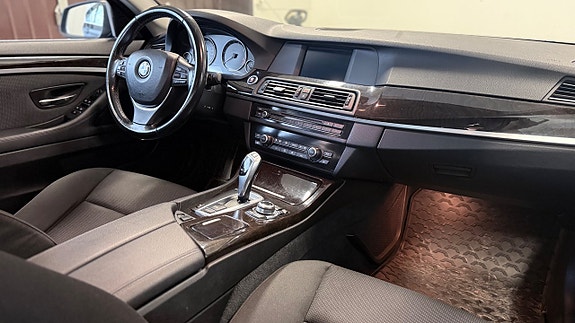 BMW 520d 13 of 16