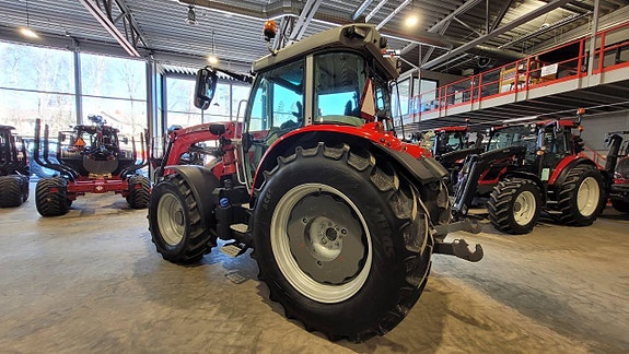 Massey Ferguson 5S.145 / Lastare / 615 timmar 10 of 12