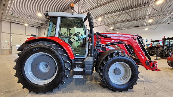Massey Ferguson 5S.145 / Lastare / 615 timmar 7 of 12