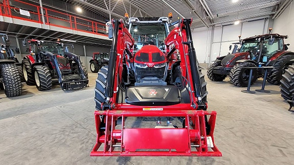 Massey Ferguson 5S.145 / Lastare / 615 timmar 4 of 12