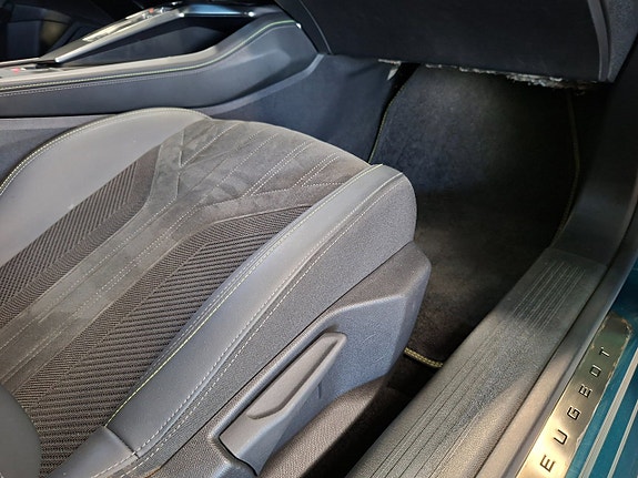 Peugeot 308 SW 10 of 22