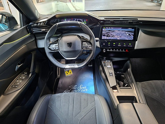 Peugeot 308 SW 15 of 22