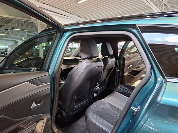 Peugeot 308 SW 13 of 22