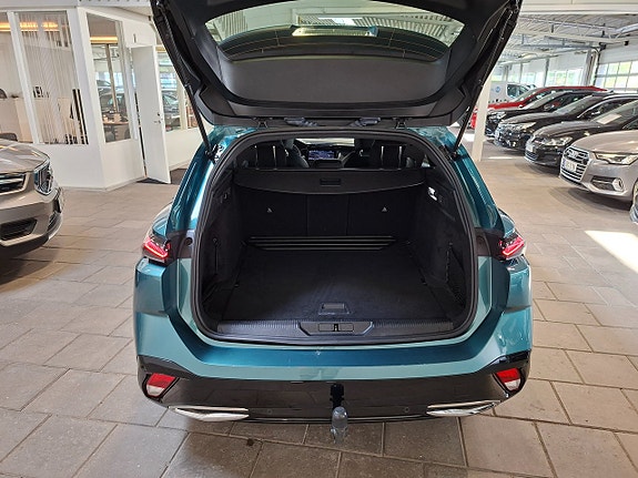 Peugeot 308 SW 16 of 22
