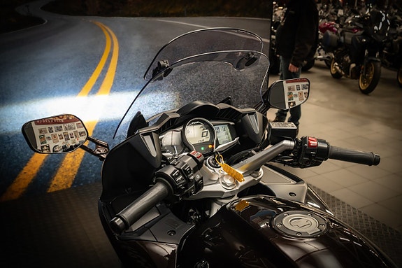 Yamaha FJR1300AS 11 of 15