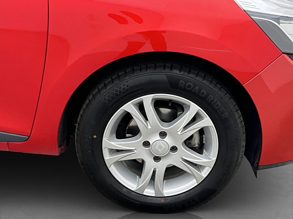 Renault Clio 26 of 26