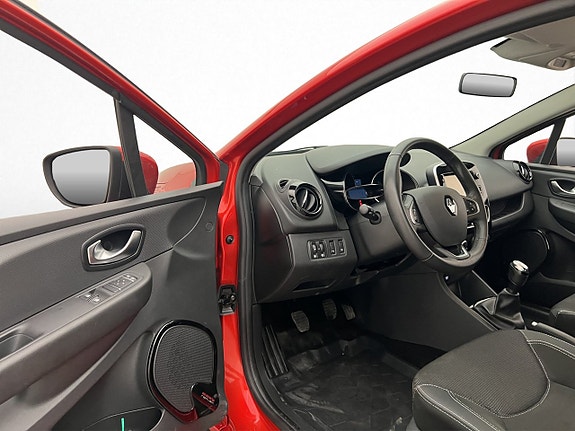 Renault Clio 9 of 26