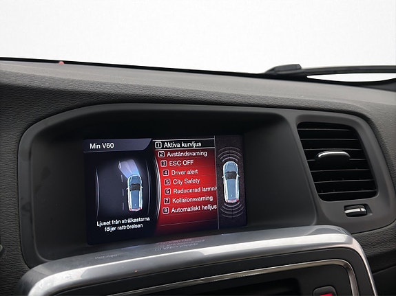 Volvo V60 16 of 29
