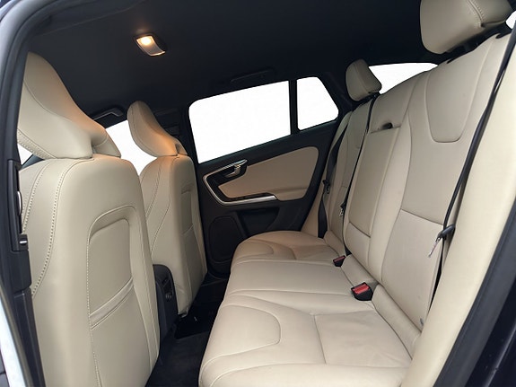 Volvo V60 21 of 29