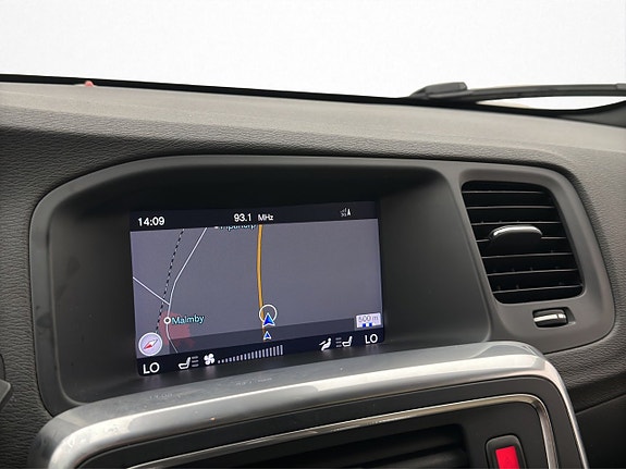 Volvo V60 15 of 29