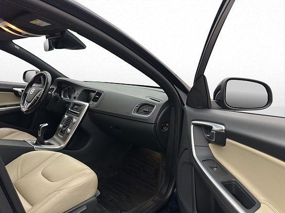 Volvo V60 20 of 29