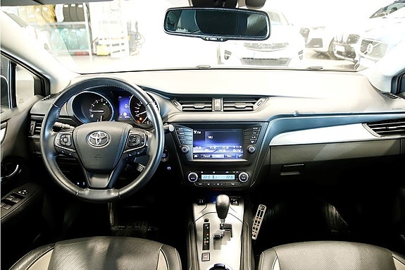 Toyota Avensis 6 of 13
