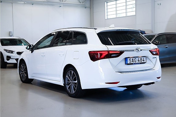 Toyota Avensis 4 of 13