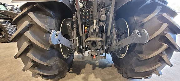 Valtra N135 HiTech / Twintrac / 27 timmar 11 of 12