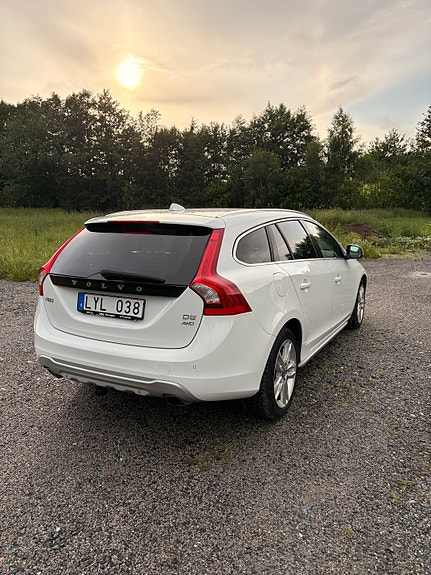 Volvo V60 3 of 6