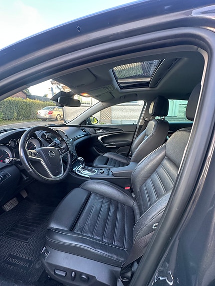 Opel Insignia 3 of 9