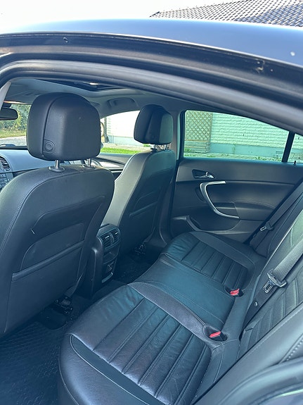 Opel Insignia 8 of 9