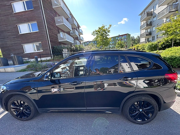 BMW X1 3 of 7