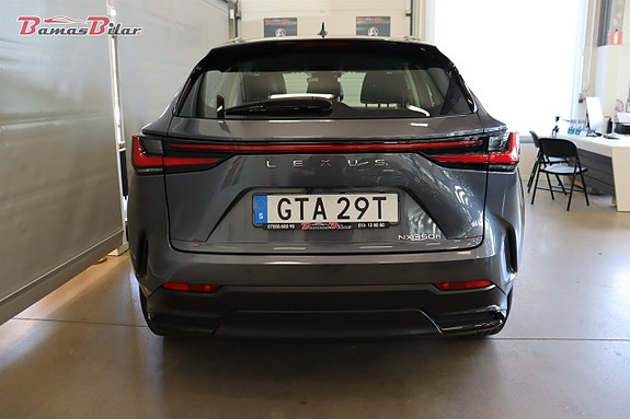 Lexus NX350h 4 of 25