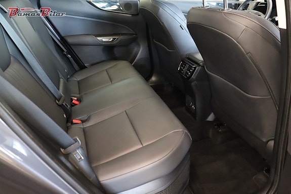 Lexus NX350h 14 of 25