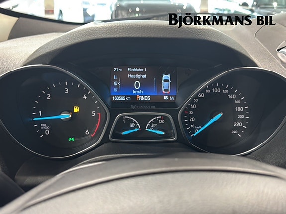 Ford Kuga 10 of 15